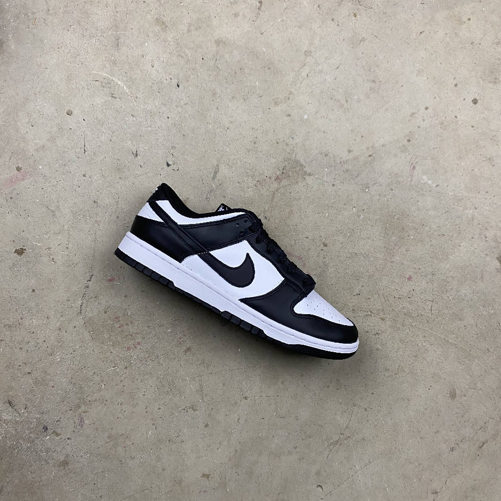 Nike Dunk Low - White Black