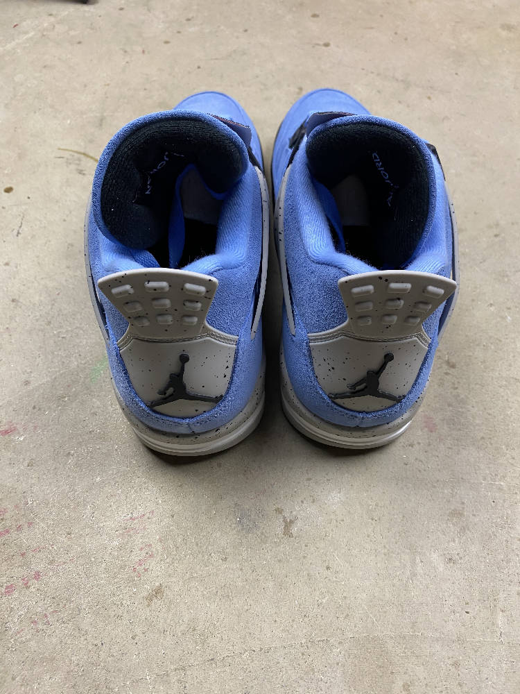 Jordan 4 UNC
