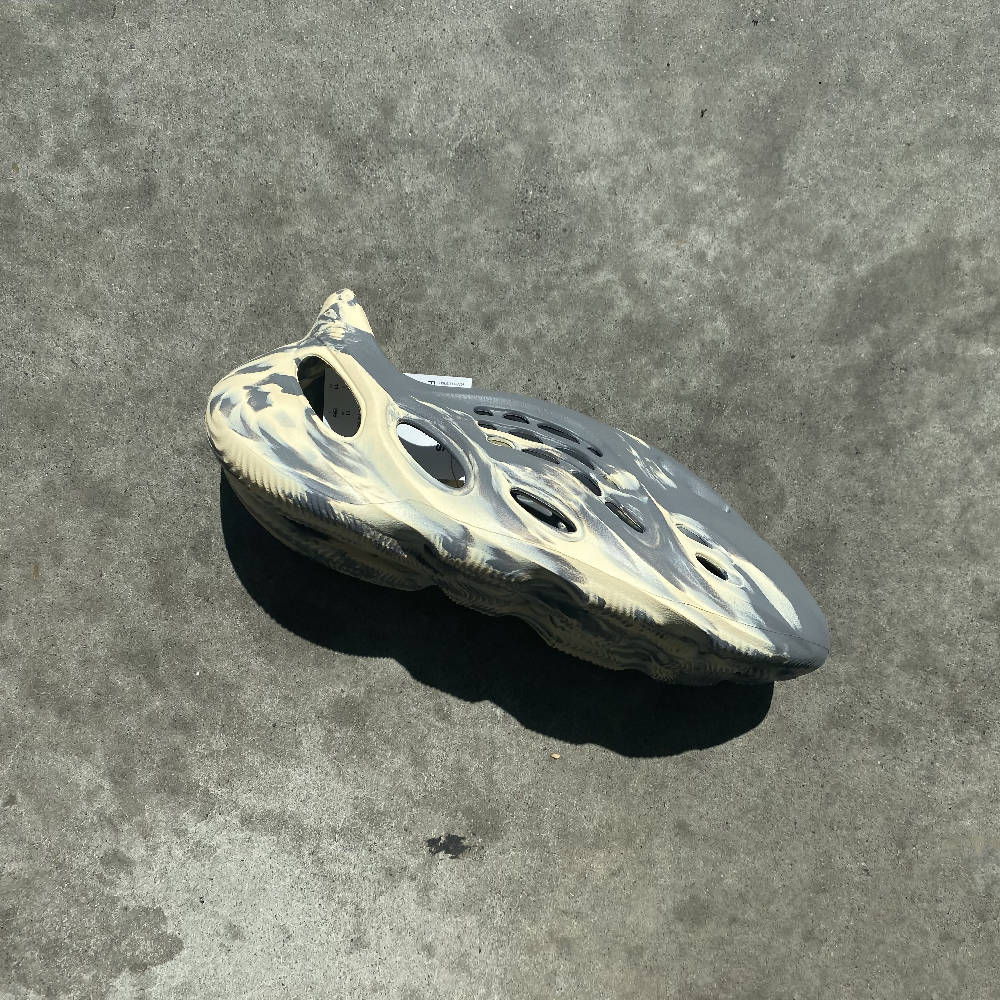 Yeezy Foam Runner - Moon Grey