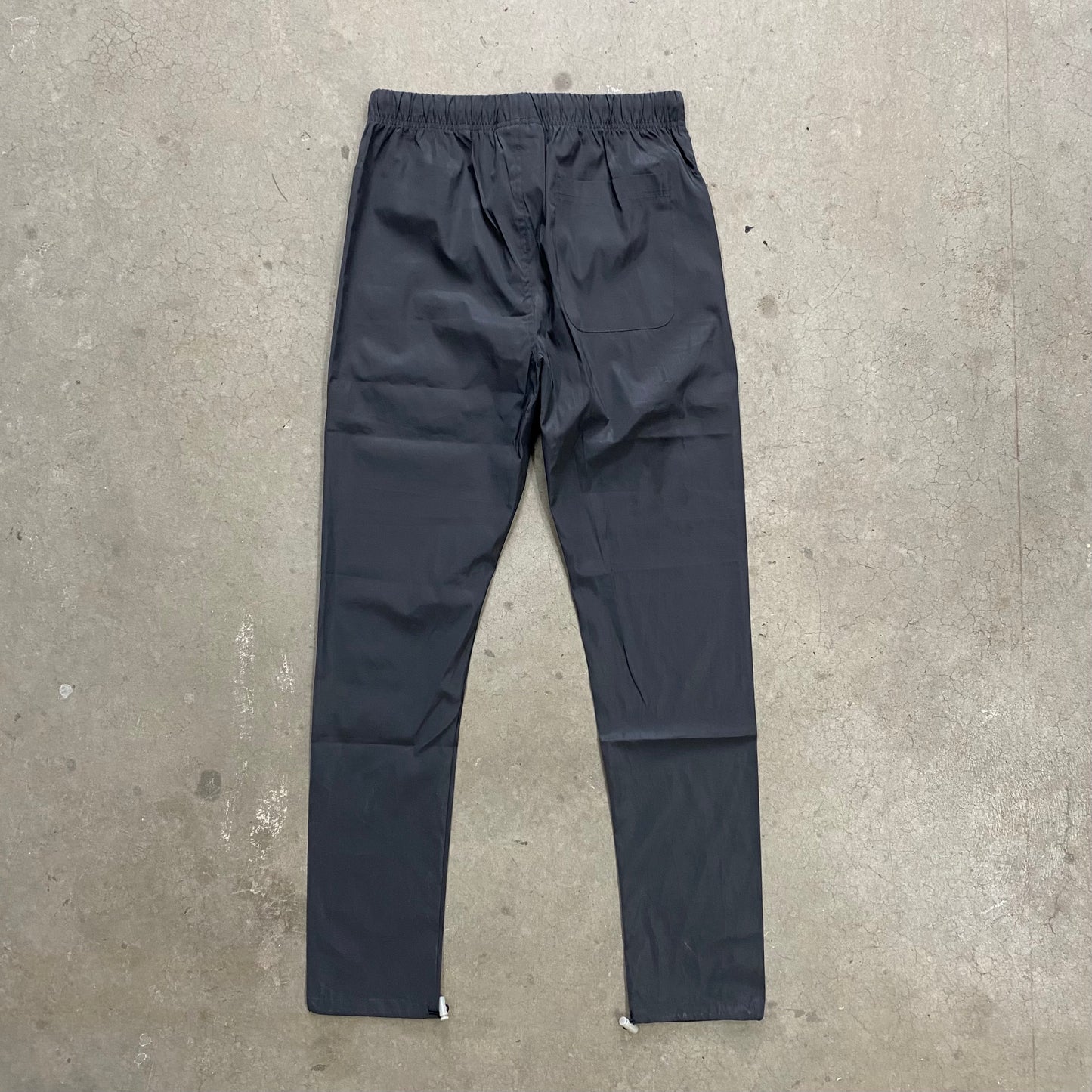 ESSENTIALS NYLON PANT