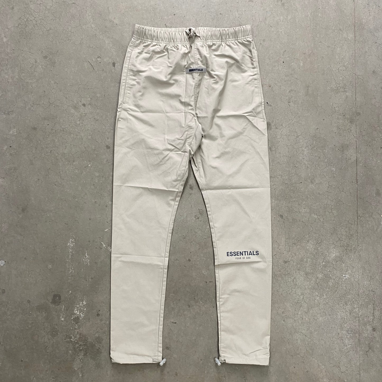 ESSENTIALS NYLON PANT