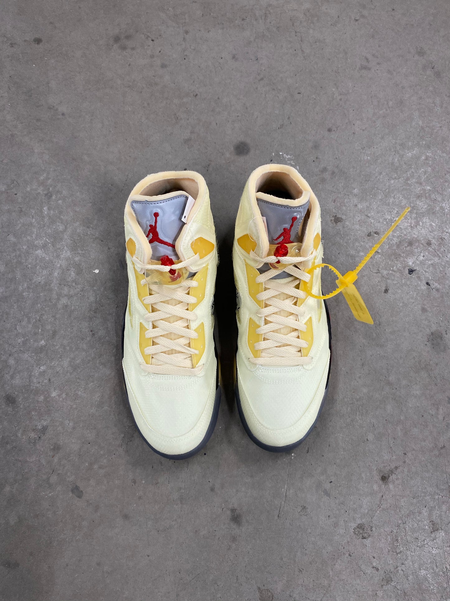Jordan 5 x Off--White