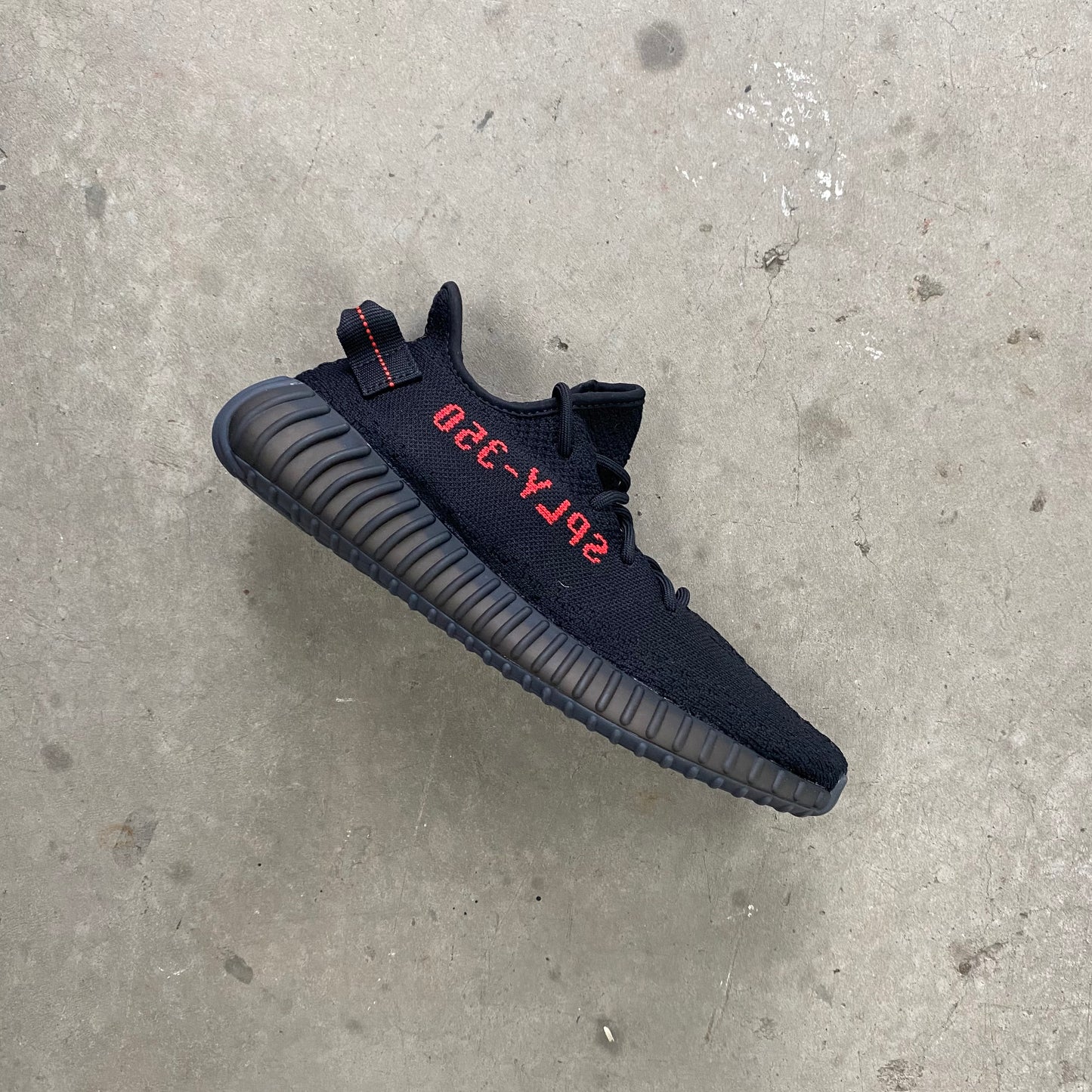 Yeezy 350 V2 - Bred