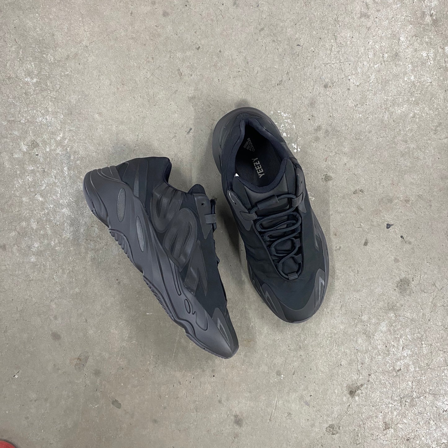 Yeezy 700 MNVN